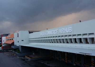 Outdoor building facade sign