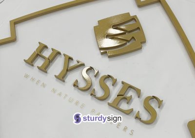 Hysses Signage